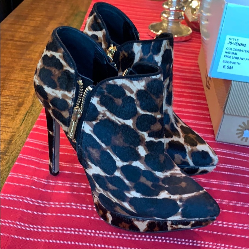 Jessica Simpson bootie